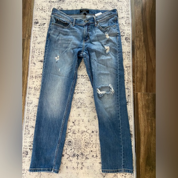 Banana Republic Girlfriend Jeans - Picture 3 of 8